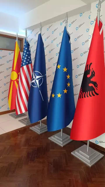 Изработка на знамиња и јарболи   Скопје, Македонија 5.jpg