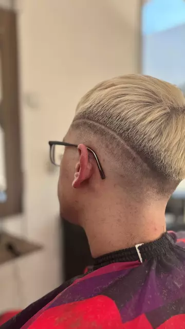 Frizerski salon za mazhi Vinica 9.jpeg