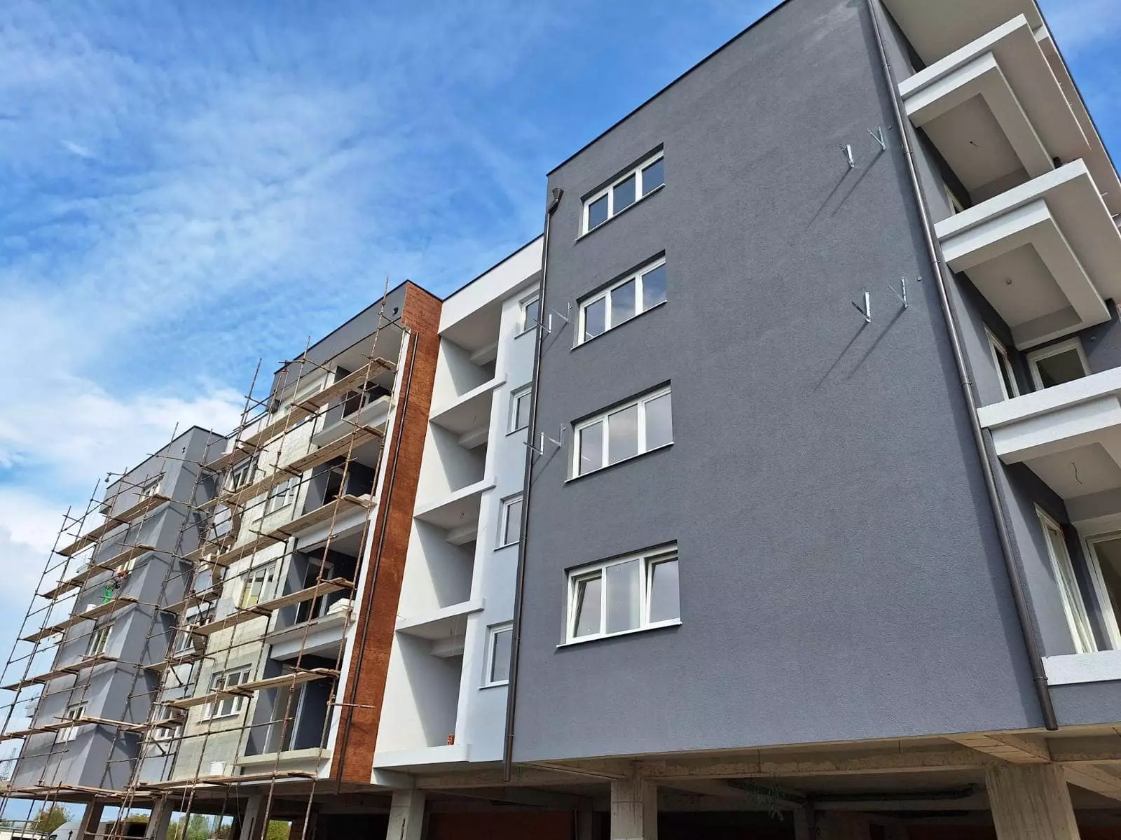 ЗастаклувањенаобјектиОхрид