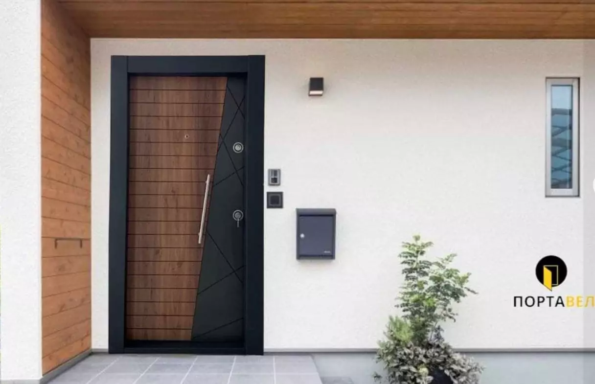 СобнииблиндорвратиВелесA