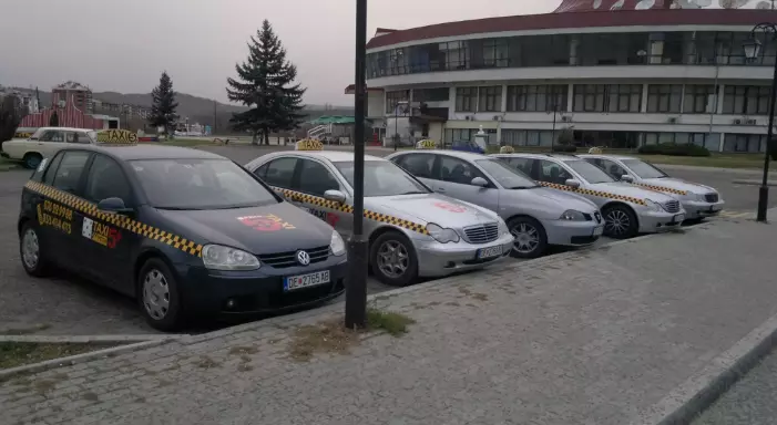 ТаксипревозДелчево