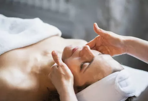 ТретманизалицеителоСтруга