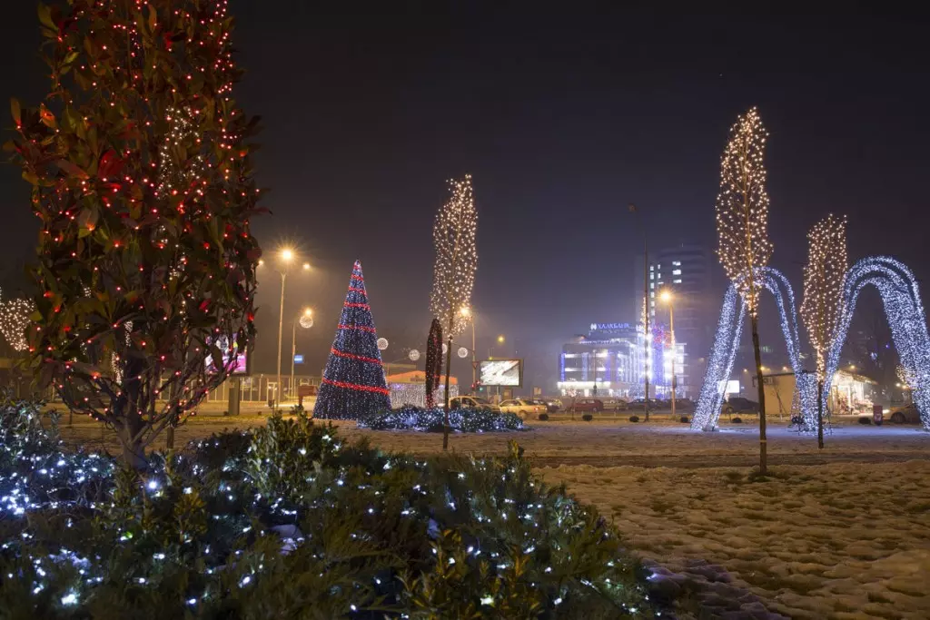 Novogodisno_ukrasuvanje_Skopje