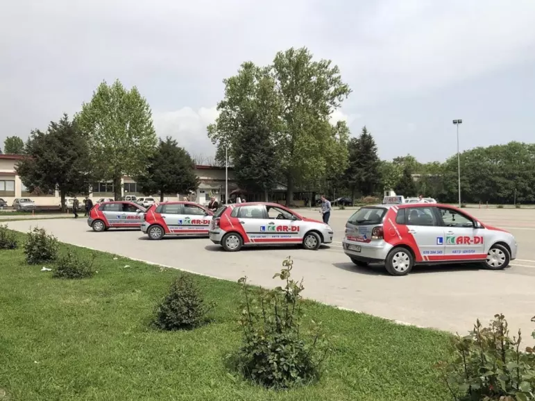 ВисококвалификуванивозачиСкопјеe ВисококвалификуванивозачиСкопјеe