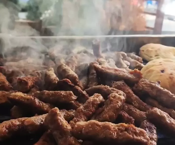 НајвкусниќебапчињаСкопјеB НајвкусниќебапчињаСкопјеB